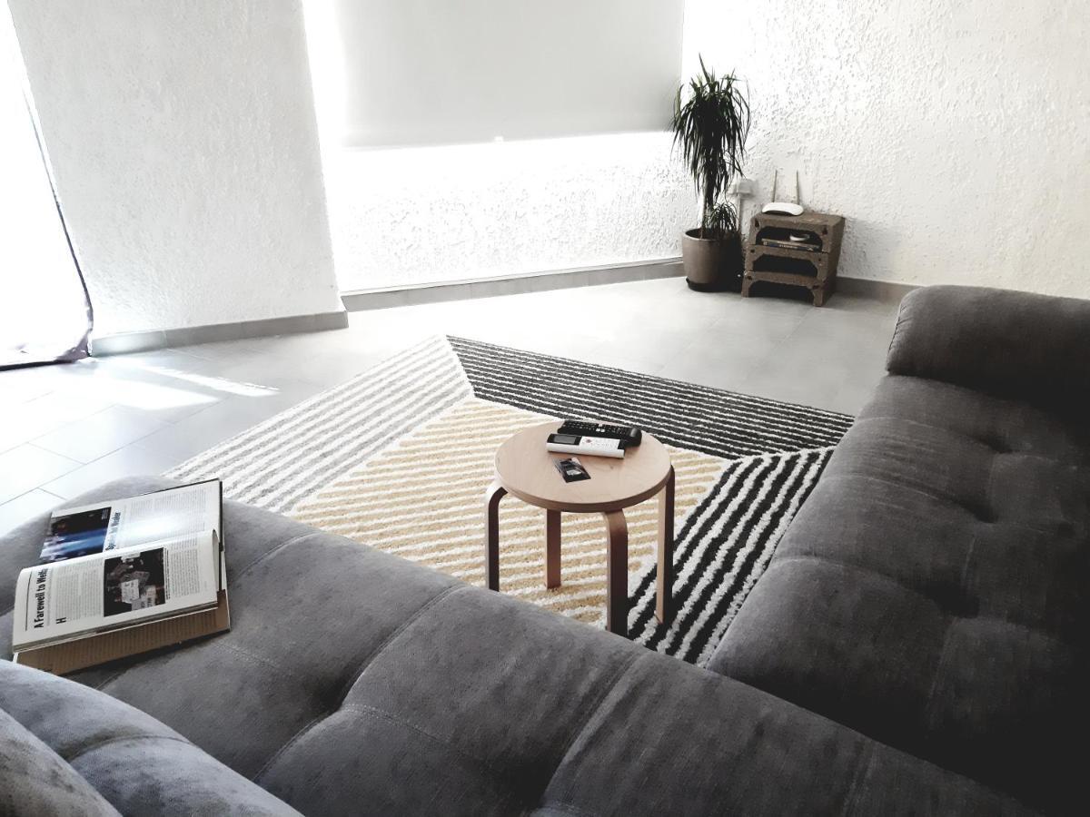 21 Suites Deluxe Stay Near The Airport Markópoulon المظهر الخارجي الصورة